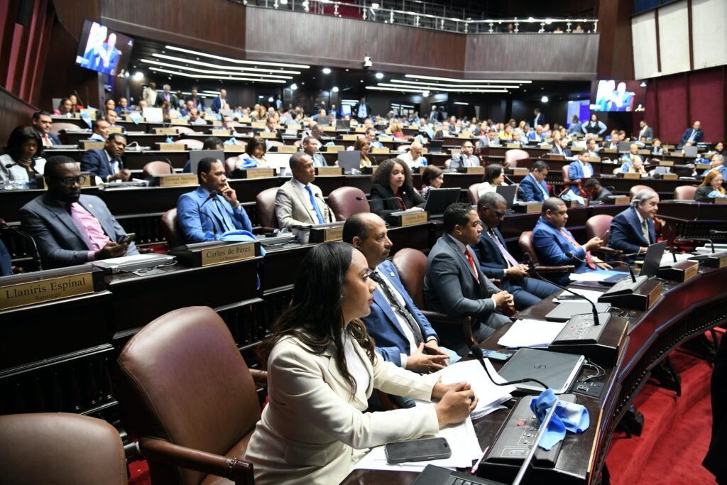 1-9-1024x683 Histórica jornada legislativa: Cámara de Diputados aprueba nuevo Código Penal en sesión maratónica