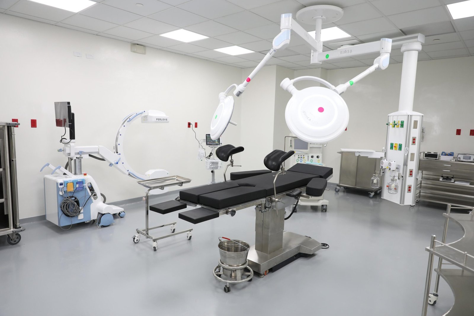 2-14-scaled Presidente Abinader inaugura primer hospital traumatológico de la región Este en Higüey