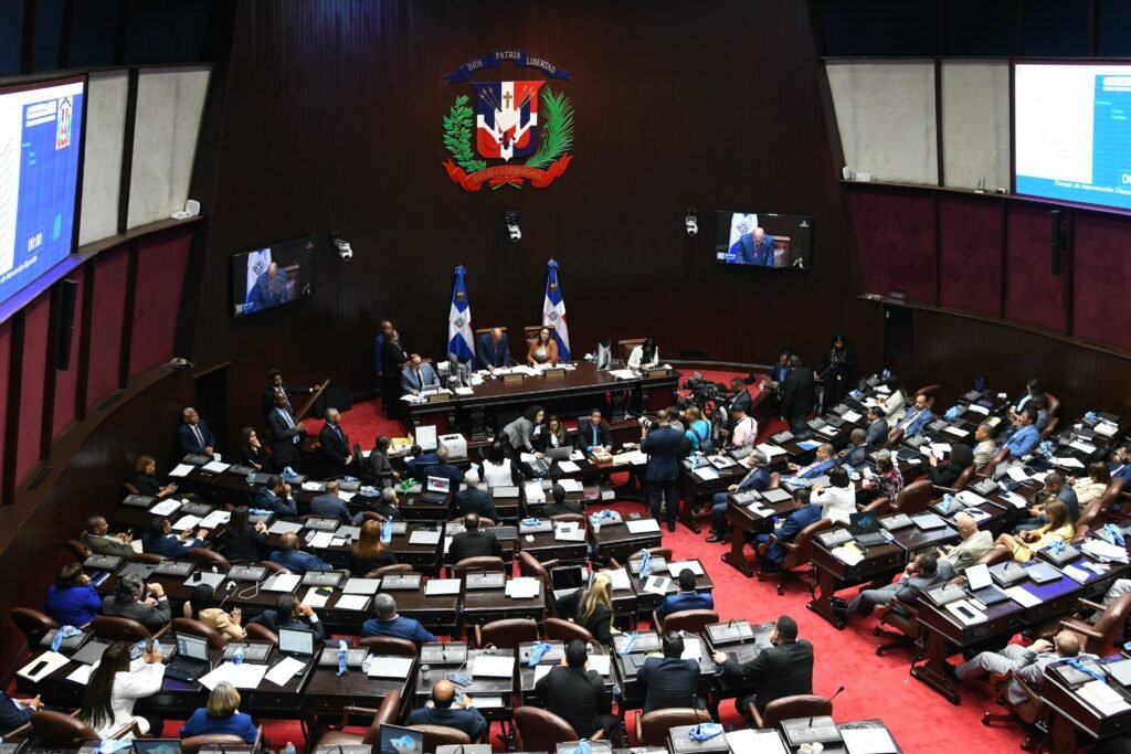 6-1-1024x683 Histórica jornada legislativa: Cámara de Diputados aprueba nuevo Código Penal en sesión maratónica