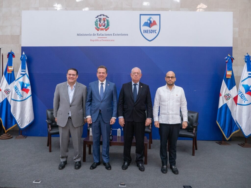 3-10-1024x767 INESDYC inaugura primera Maestría en Derecho y Comercio Marítimo Internacional en RD