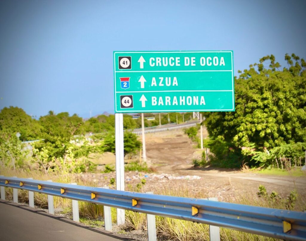 3-4-1024x807 Presidente Abinader deja inaugurada Circunvalación de Baní de 19.8 kilómetros que conecta el Sur del país, acorta distancia, ahorrando tiempo y combustible