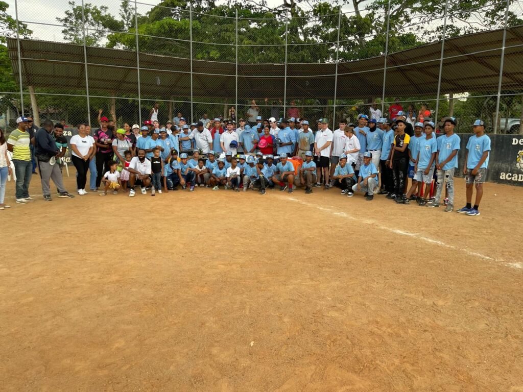6-1-1024x768 Fundación Homerun Hopefuls entregará utilería deportiva en República Dominicana por 22º año consecutivo