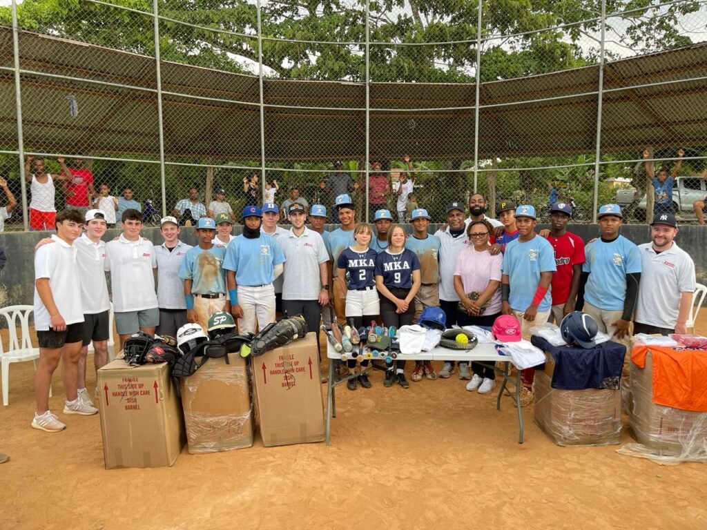 9-1-1024x768 Fundación Homerun Hopefuls entregará utilería deportiva en República Dominicana por 22º año consecutivo