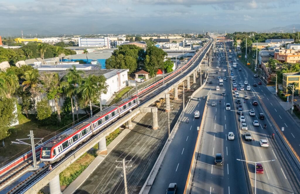 11-1024x662 Presidente Abinader realiza recorrido exitoso durante prueba dinámica en Línea 2C del Metro de Santo Domingo