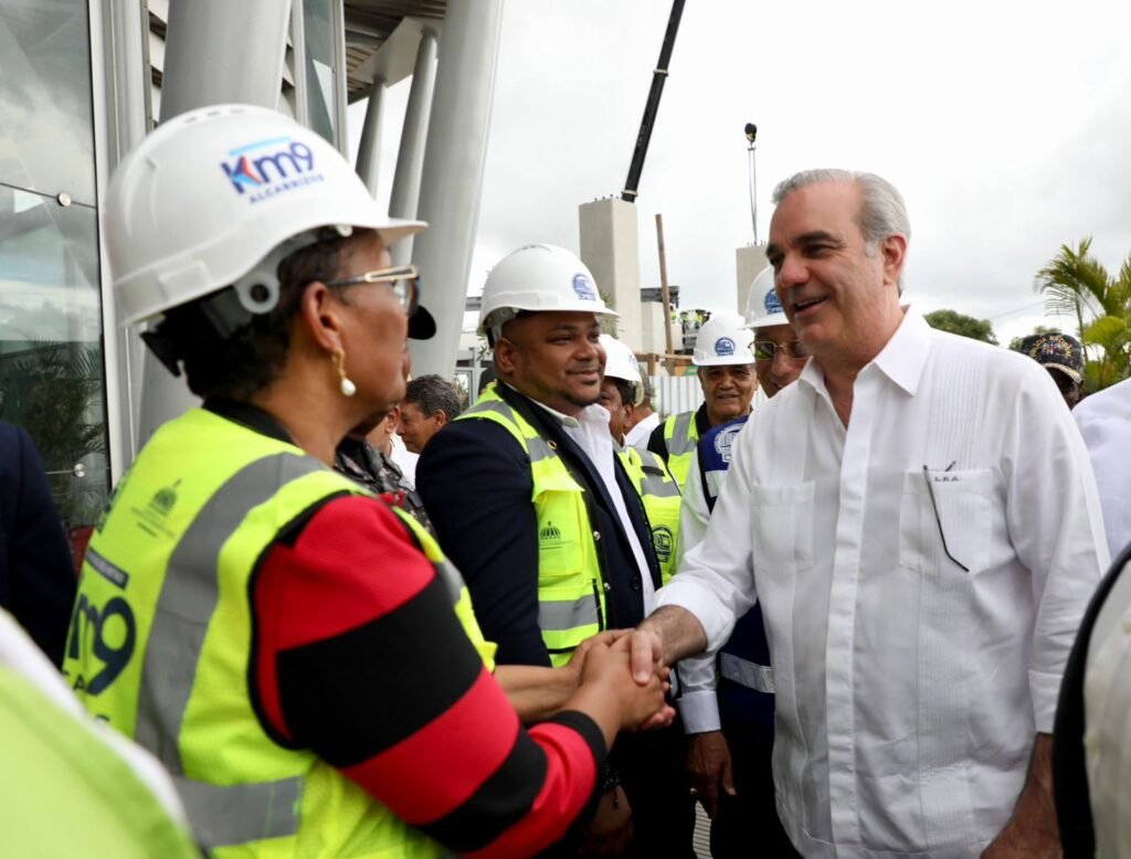 3-1-1024x778 Presidente Abinader realiza recorrido exitoso durante prueba dinámica en Línea 2C del Metro de Santo Domingo