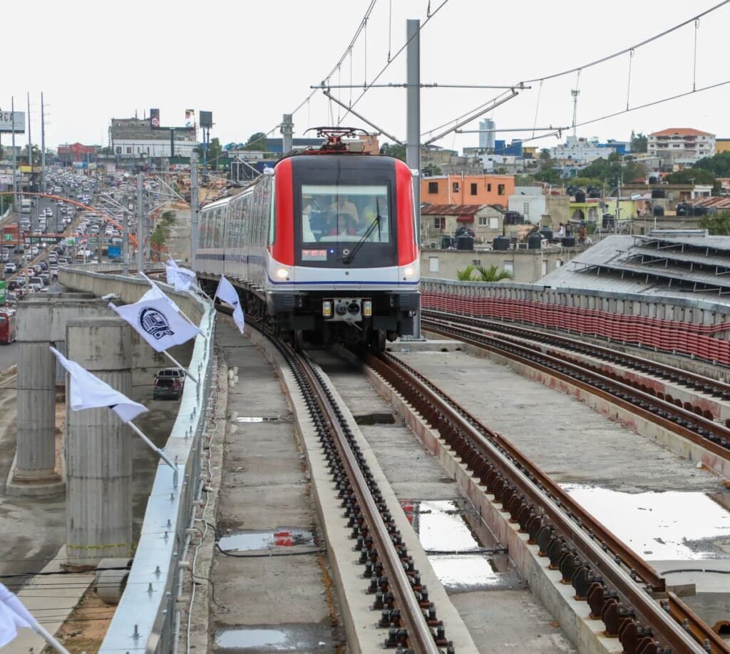 7-1024x917 Presidente Abinader realiza recorrido exitoso durante prueba dinámica en Línea 2C del Metro de Santo Domingo