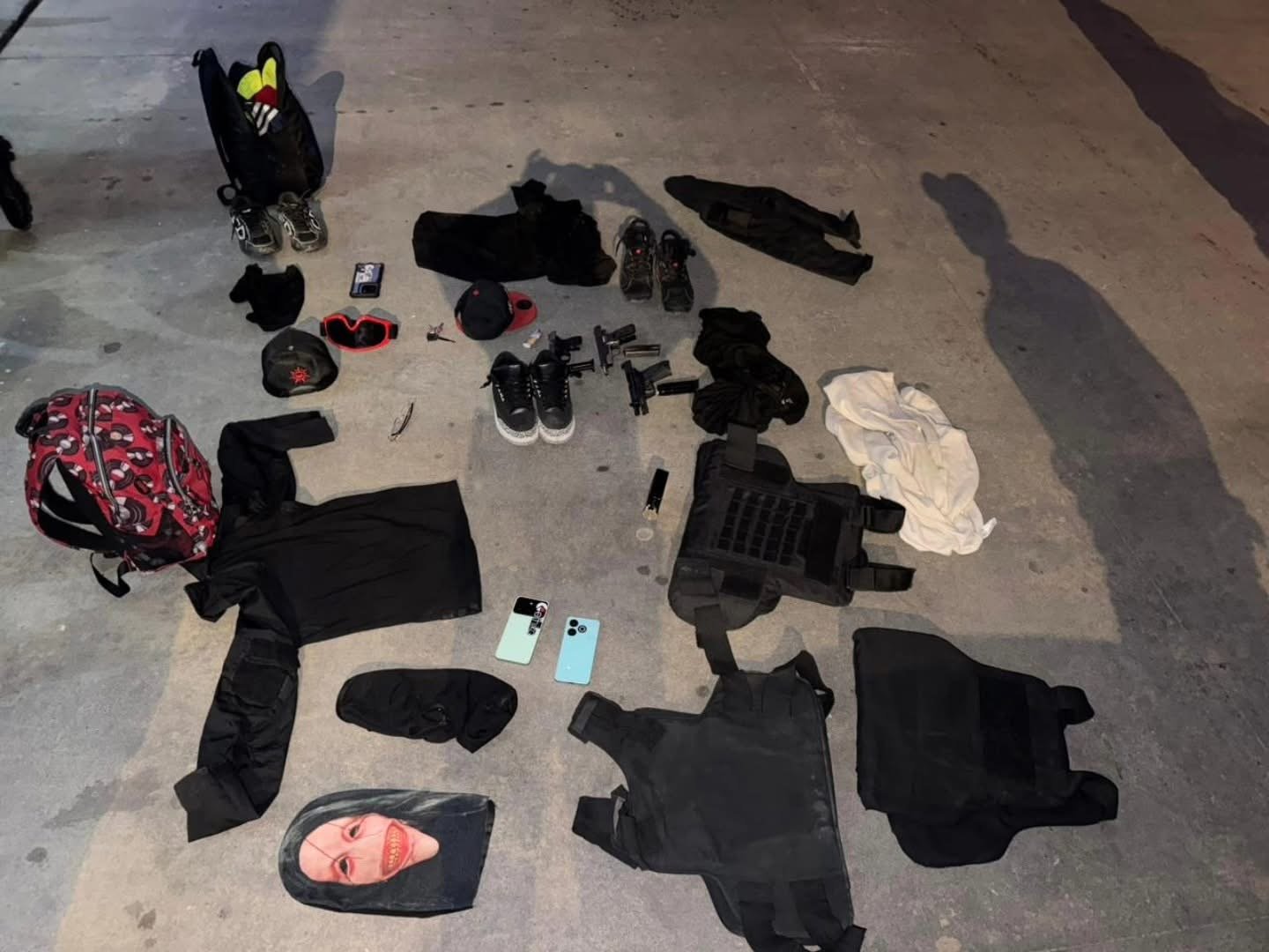 1FF0417A-50D8-4D69-BEB3-EC9B79A43CF9