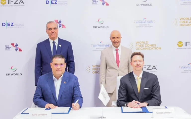 El-acuerdo-fue-suscrito-en-Ciudad-de-Panama-por-el-ministro-de-Industria-Comercio-y-Mipymes-Eduardo-Sanz-Lovaton-y-el-director-general-de-la-WFZO-Matthew-Stephenson