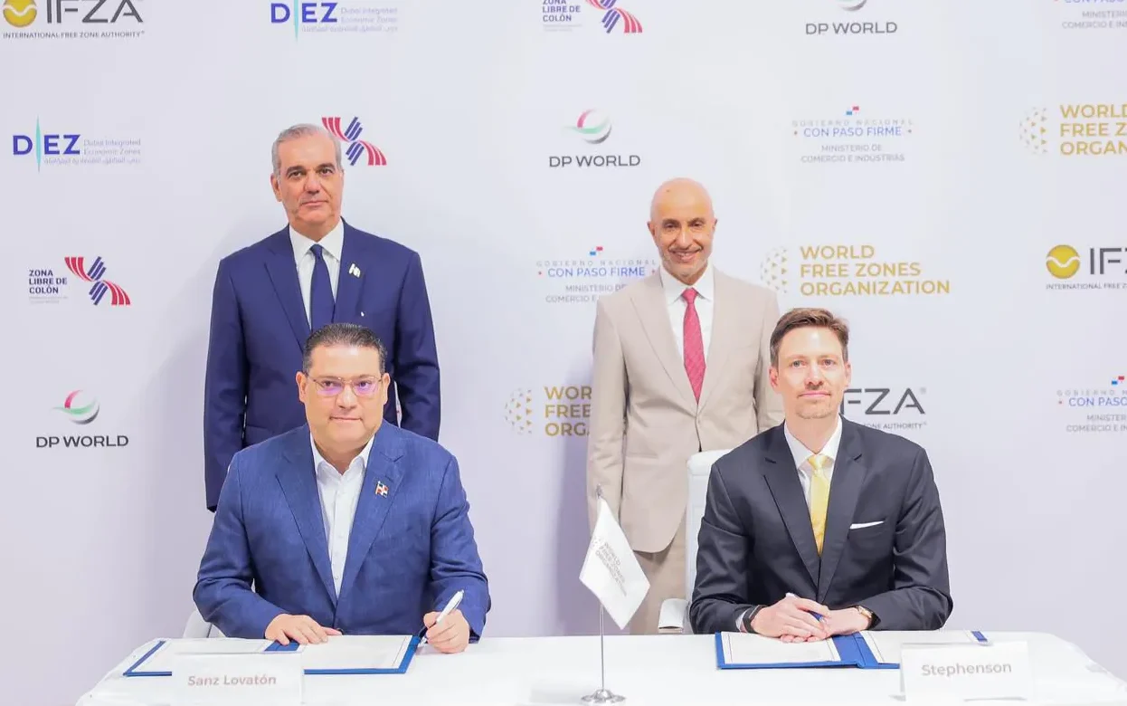 El-acuerdo-fue-suscrito-en-Ciudad-de-Panama-por-el-ministro-de-Industria-Comercio-y-Mipymes-Eduardo-Sanz-Lovaton-y-el-director-general-de-la-WFZO-Matthew-Stephenson