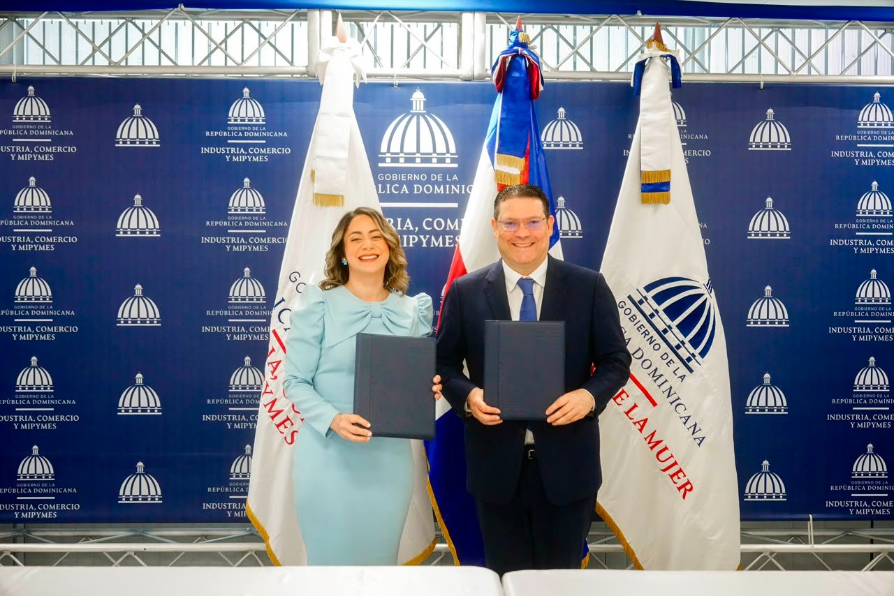 micm-y-ministerio-de-la-mujer-lanzan-alianza-por-el-liderazgo-y-la-autonomia-economica-de-las-mujeres-02